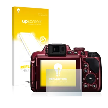 Front side of a product packaging with the brand logo upscreen. Next to it is the device Nikon Coolpix P610 shown with the cor
