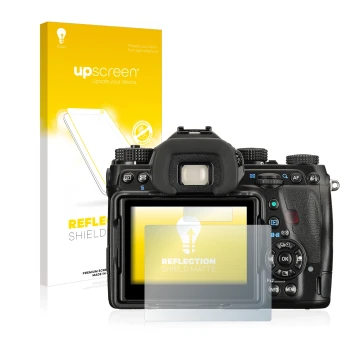 Front side of a product packaging with the brand logo upscreen. Next to it is the device Pentax K-1 shown with the correspondi