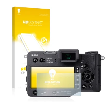 Front side of a product packaging with the brand logo upscreen. Next to it is the device Sigma SD Quattro shown with the corre