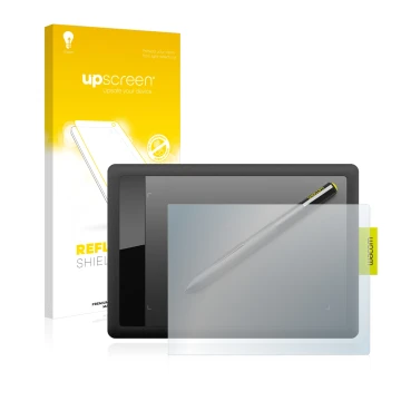 Front side of a product packaging with the brand logo upscreen. Next to it is the device Wacom One s CTL-471 shown with the co
