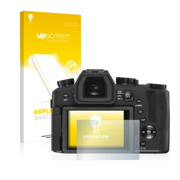 Front side of a product packaging with the brand logo upscreen. Next to it is the device Leica V-LUX 5 shown with the correspo