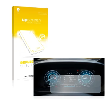 Front side of a product packaging with the brand logo upscreen. Next to it is the device Hyundai i20 BC3 2021 Cockpit shown wi