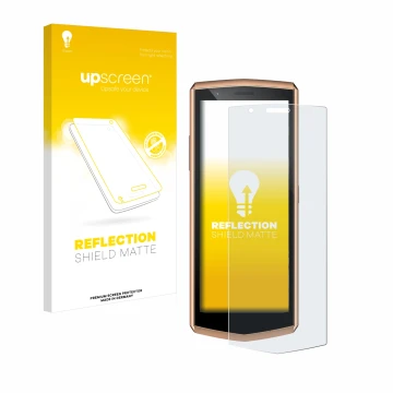 Front side of a product packaging with the brand logo upscreen. Next to it is the device Cubot Pocket 3 shown with the corresp