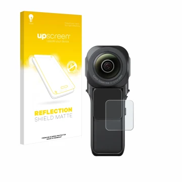 Front side of a product packaging with the brand logo upscreen. Next to it is the device Insta360 One RS 1-Zoll 360 shown with