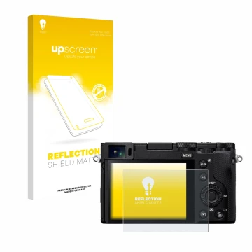 Front side of a product packaging with the brand logo upscreen. Next to it is the device Sony RX1R III shown with the correspo