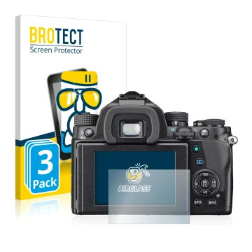 Front side of a product packaging with the brand logo BROTECT. Next to it is the device Pentax KP shown with the corresponding