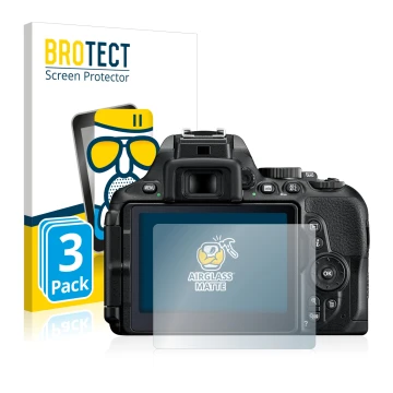 Front side of a product packaging with the brand logo BROTECT. Next to it is the device Nikon D5600 shown with the correspondi
