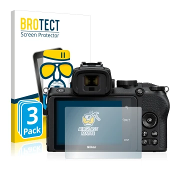 Front side of a product packaging with the brand logo BROTECT. Next to it is the device Nikon Z 50 shown with the correspondin
