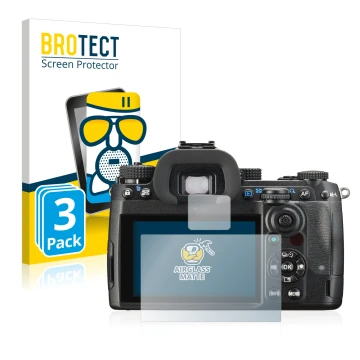 Front side of a product packaging with the brand logo BROTECT. Next to it is the device Pentax K-3 Mark III shown with the cor