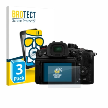 Front side of a product packaging with the brand logo BROTECT. Next to it is the device Panasonic Lumix DC-GH6 shown with the 