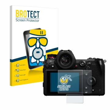 Front side of a product packaging with the brand logo BROTECT. Next to it is the device Panasonic Lumix DC-S1 shown with the c
