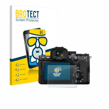 Front side of a product packaging with the brand logo BROTECT. Next to it is the device Sony Alpha 7R V / a7R V shown with the