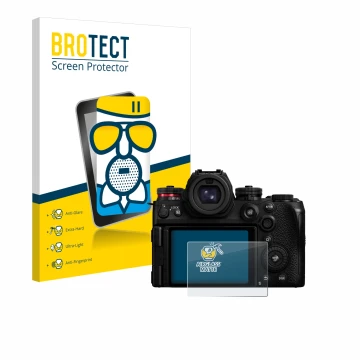 Front side of a product packaging with the brand logo BROTECT. Next to it is the device Panasonic Lumix S1R II shown with the 