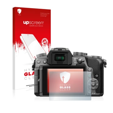 Front side of a product packaging with the brand logo upscreen. Next to it is the device Panasonic Lumix DMC-G70 shown with th