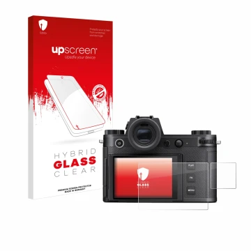Front side of a product packaging with the brand logo upscreen. Next to it is the device Leica SL3-S (Display + top plate disp