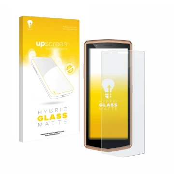 Front side of a product packaging with the brand logo upscreen. Next to it is the device Cubot Pocket 3 shown with the corresp