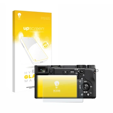 Front side of a product packaging with the brand logo upscreen. Next to it is the device Sony Alpha 6100A shown with the corre