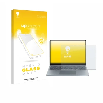 Front side of a product packaging with the brand logo upscreen. Next to it is the device Microsoft Surface Laptop 13