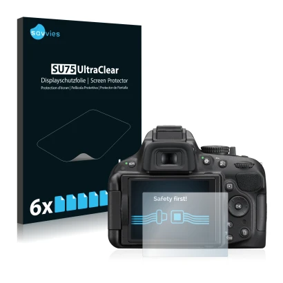 Front side of a product packaging with the brand logo Savvies. Next to it is the device Nikon D5200 shown with the correspondi