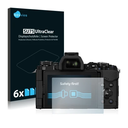 Front side of a product packaging with the brand logo Savvies. Next to it is the device Olympus OM-D E-M5 Mark II shown with t