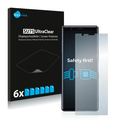 Front side of a product packaging with the brand logo Savvies. Next to it is the device Sony Xperia 5 shown with the correspon