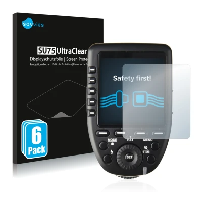 Front side of a product packaging with the brand logo Savvies. Next to it is the device Godox XPro shown with the correspondin