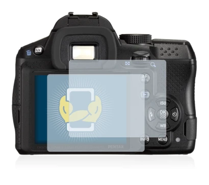 Image of the device Pentax K-30 with a wide variety of screen protectors.