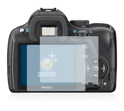 Image of the device Pentax K-50 with a wide variety of screen protectors.