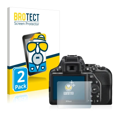 Front side of a product packaging with the brand logo BROTECT. Next to it is the device Nikon D3500 shown with the correspondi