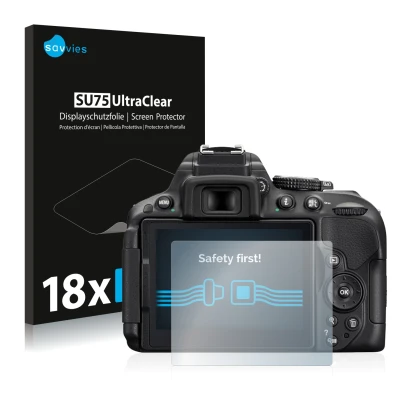 Front side of a product packaging with the brand logo Savvies. Next to it is the device Nikon D5300 shown with the correspondi