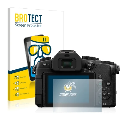 Front side of a product packaging with the brand logo BROTECT. Next to it is the device Panasonic Lumix DMC-G81 shown with the