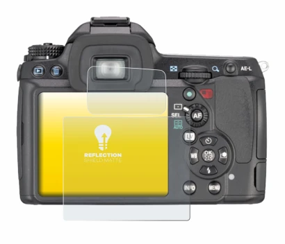 Image of the device Pentax K7, K-7 with a wide variety of screen protectors.