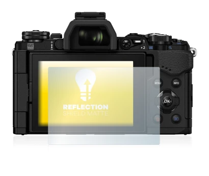 Image of the device Olympus OM-D E-M5 Mark II with a wide variety of screen protectors.