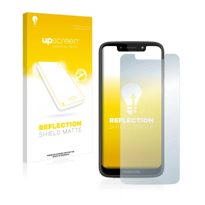 Front side of a product packaging with the brand logo upscreen. Next to it is the device Motorola Moto G7 Play shown with the