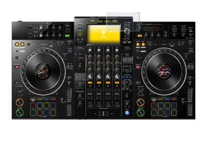 Image of the device Pioneer XDJ -XZ with a wide variety of screen protectors.