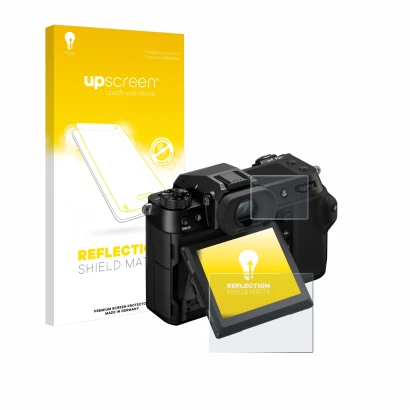 Front side of a product packaging with the brand logo upscreen. Next to it is the device Fujifilm GFX100S II (Display + top pl