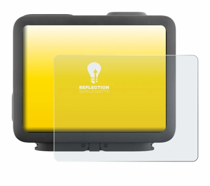 Image of the device GoPro Hero 4k with a wide variety of screen protectors.