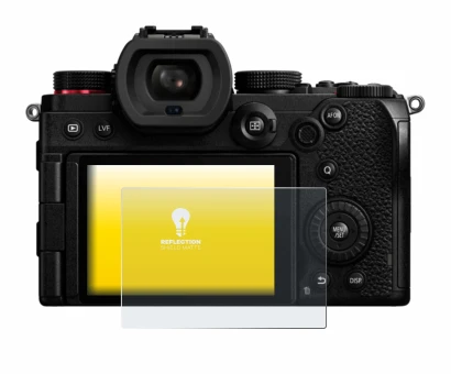 Image of the device Panasonic Lumix DC-S5D with a wide variety of screen protectors.