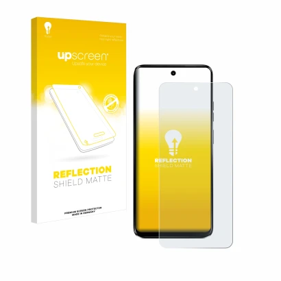 Front side of a product packaging with the brand logo upscreen. Next to it is the device Motorola Moto G34 5G shown with the c