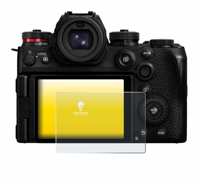 Image of the device Panasonic Lumix S1R II with a wide variety of screen protectors.