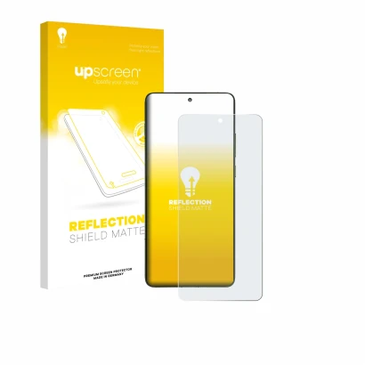 Front side of a product packaging with the brand logo upscreen. Next to it is the device Motorola Edge 70 shown with the corre