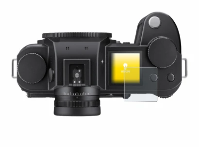 Image of the device Leica SL3-P (top plate display) with a wide variety of screen protectors.