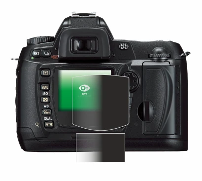 Image of the device Nikon D70 with a wide variety of screen protectors.