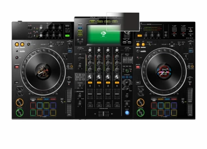 Image of the device Pioneer XDJ -XZ with a wide variety of screen protectors.