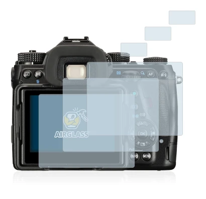 Image of the device Pentax K-1 Mark II with a wide variety of screen protectors.