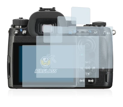 Image of the device Pentax K-3 Mark III with a wide variety of screen protectors.