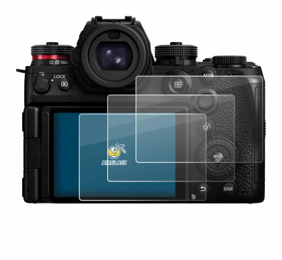 Image of the device Panasonic Lumix S1R II with a wide variety of screen protectors.