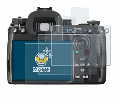 Image of the device Pentax K-3 Mark III with a wide variety of screen protectors.