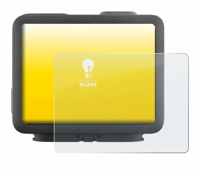 Image of the device GoPro Hero 4k with a wide variety of screen protectors.