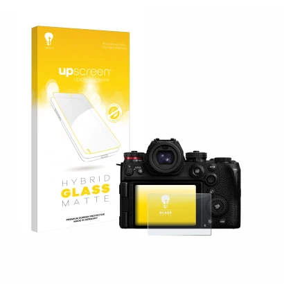 Front side of a product packaging with the brand logo upscreen. Next to it is the device Panasonic Lumix S1R II shown with the